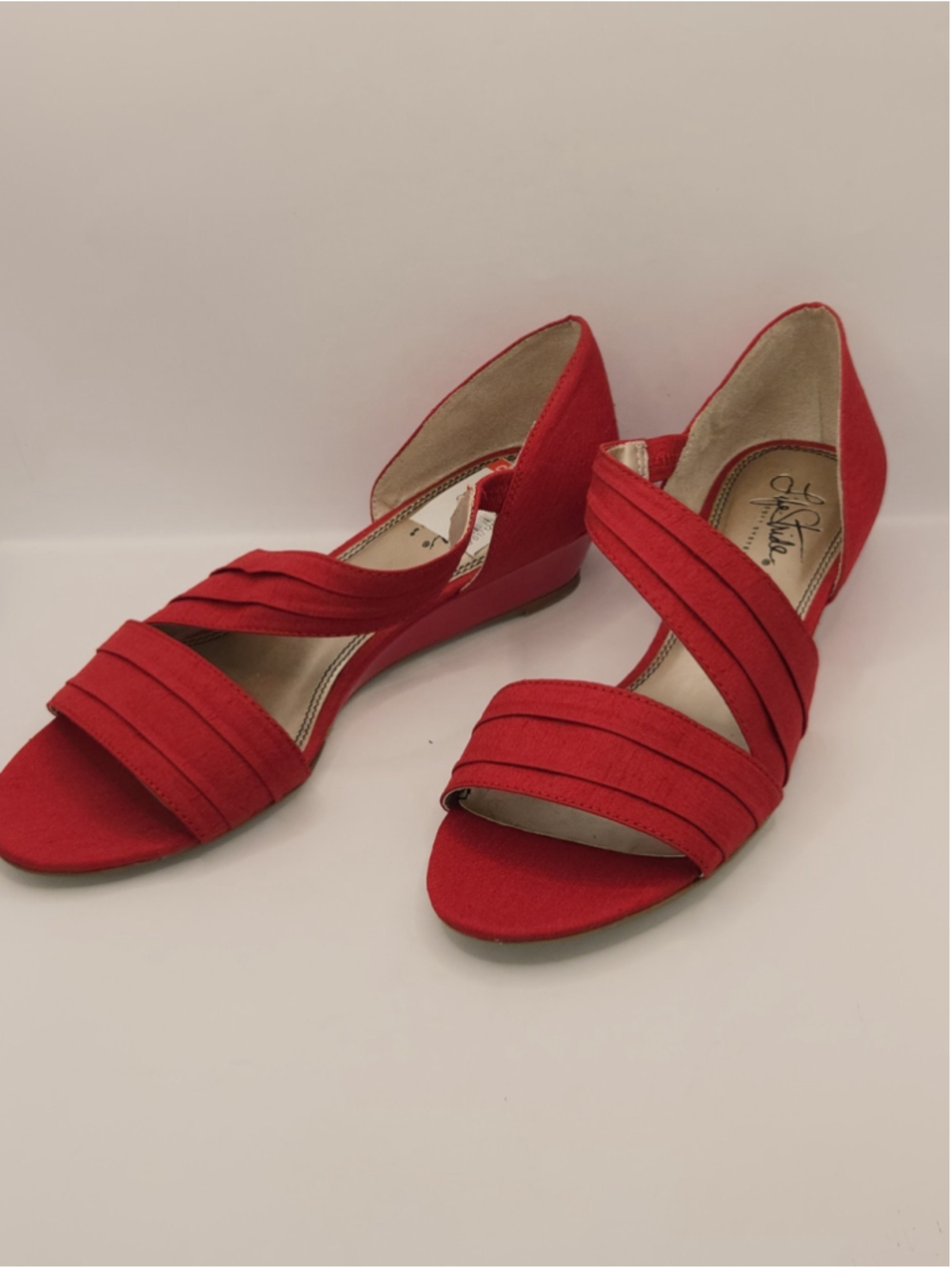 Life Stride "Yodelet" Red Size 8 Medium Sandel Wedge 1.5" Heel
